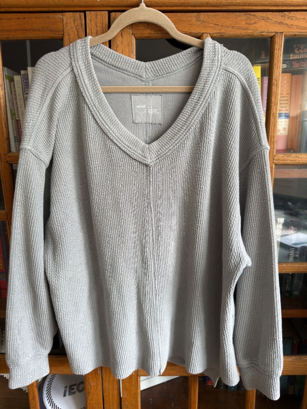 Aerie Wonder Textured V-Neck Sweatshirt Grey Size M - Picture 3 of 8